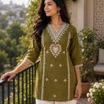 56fdd0ec-7bc0-4acb-ae76-36744dd9e857 multicolour short kurti