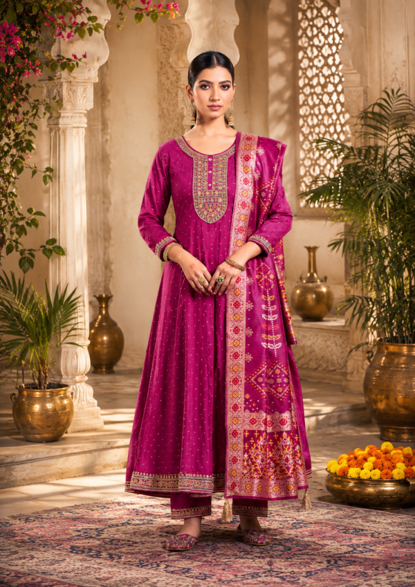 AMBER FROCK SUIT