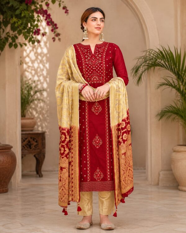 Oindrila  Ladies Suit